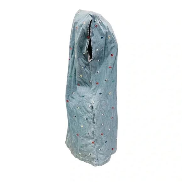 Hanna Andersson Embroidered Chambray Dress Relaxed Fit Denim Blue size L NWT - Picture 2 of 5